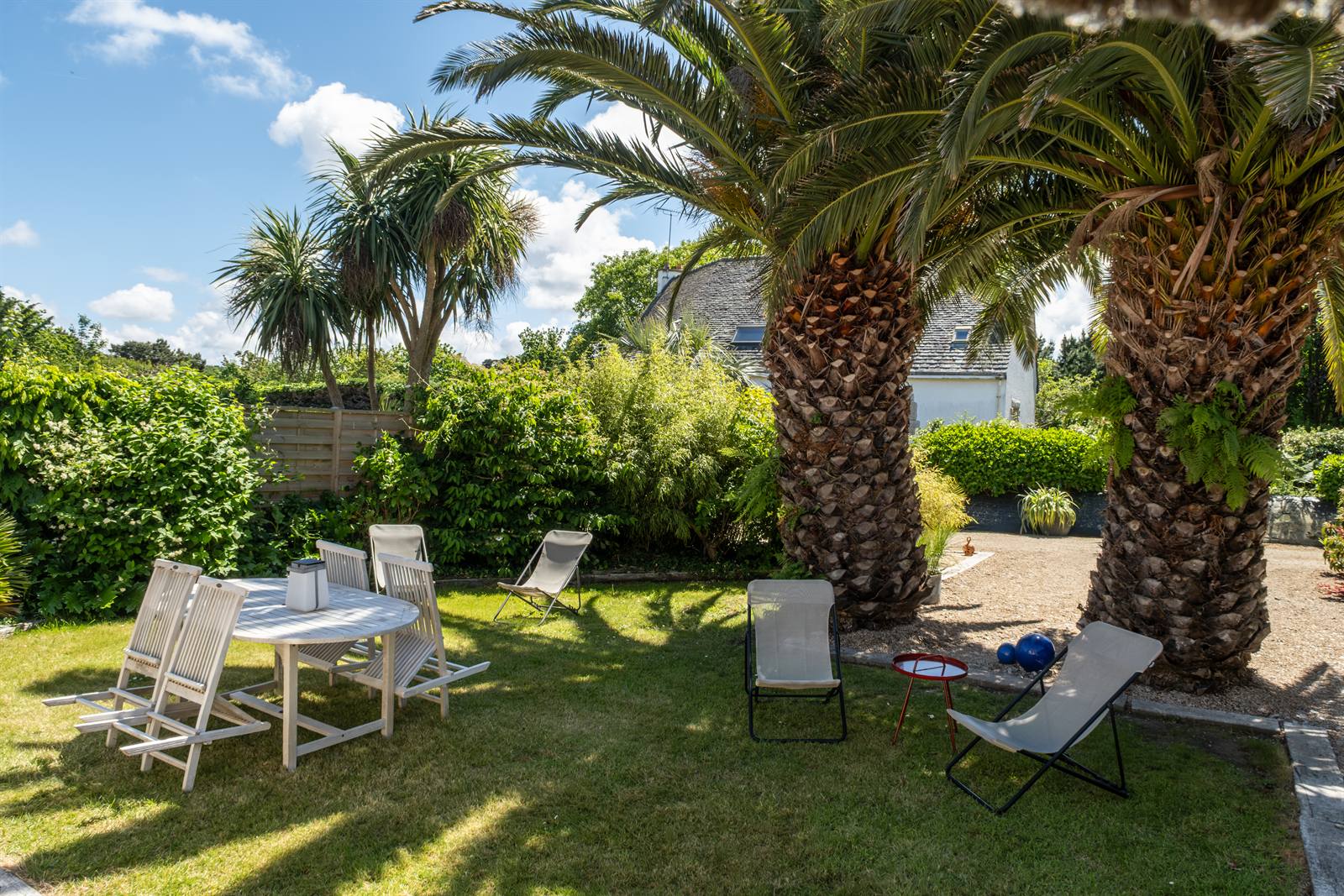 Jardin exposé sud, transats